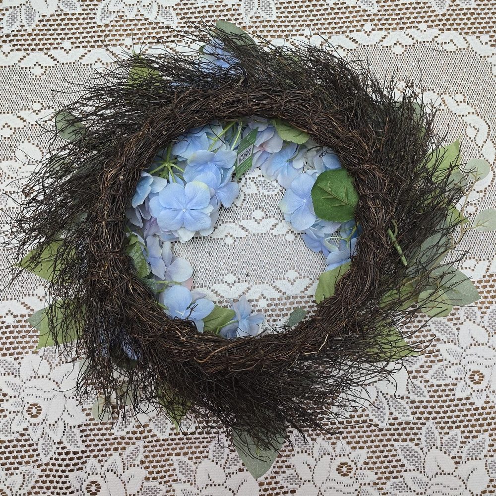 Ashland 22" Wreath Round Blue and Purple Hydrangea Flowers Twig Floral Accent - Picture 9 of 12